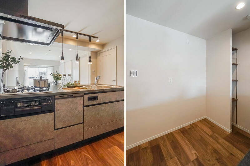 おぉ、LDKに戻ってキッチンを撮影しようとしたら、外のあまりの眩しさにため息が……(冗談でなく、キッチン用のサングラスを置いておくといいかもしれません)。食洗機・浄水器付き水栓を完備したスタイリッシュなキッチンです。背後には家電やカップボードを置くスペースのほか、可動棚付きシェルフも備わっています。