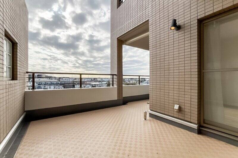 広々とした屋外空間を独り占め。ほとんど人の視線を気にすることなく過ごせそうです。