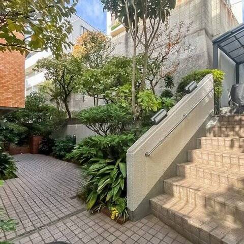 ライオンズマンション上目黒の建物・共用部写真