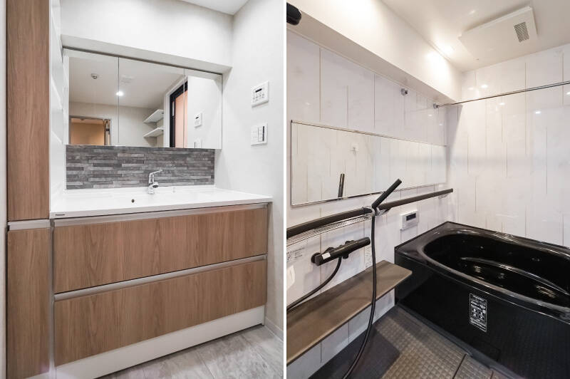 <b>左・</b>ファミリーにうれしい、サイドキャビネット付きの収納豊富な洗面化粧台。また、写真には映っていませんが、洗面脱衣室全体の広さもゆとりがあって使いやすそうでしたよ◎／<b>右・</b>ダークカラーのバスタブがカッコいい1317サイズのバスルーム。サイドバー付きで、シャワーのフックを横方向にも移動可能な仕様がちょっとレアかも！