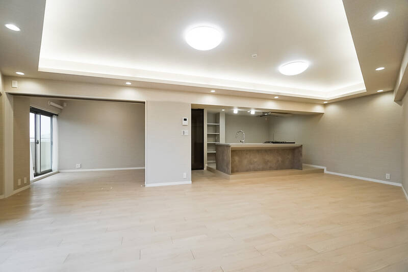 洋室Ａの引き戸を開放してLDKを拡張すると、約27.2帖の広々空間のできあがり。ホームパーティもドンと来いです！