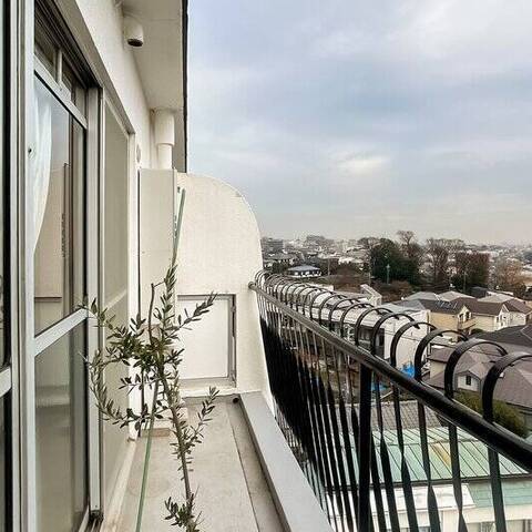 秀和等々力レジデンスの室内写真