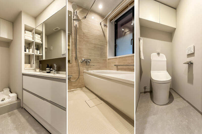 <b><b>左・</b></b>ニッチ収納付きの洗面台。／<b><b>中央・</b></b>ユニットバスは1416サイズを採用。開閉可能な窓付きです。／<b><b>右・</b></b>トイレは廊下からアクセスする間取り。吊り戸棚付きです。