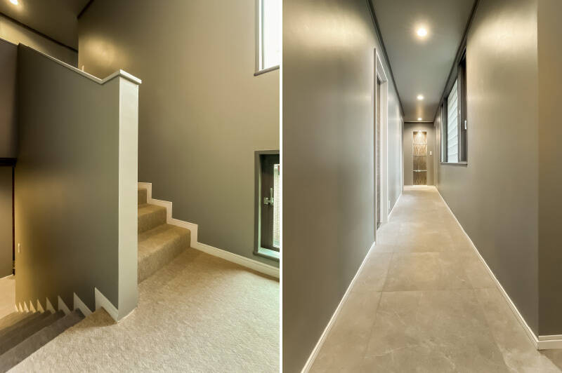 <b>左・</b>踊り場には明かり取りの小窓がふたつ。／<b>右・</b>上階の廊下。突き当たりにはモザイクタイルが貼られた飾り棚が。