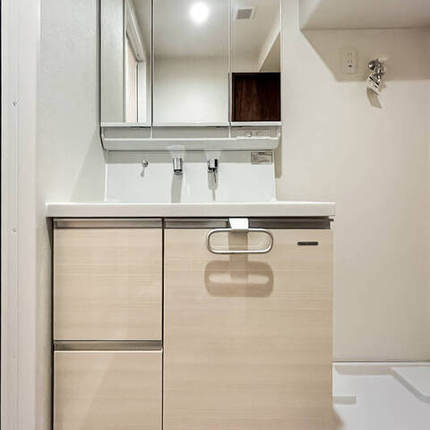 秀和大山レジデンスの室内写真