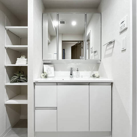 三井馬事公苑南ハイツの室内写真