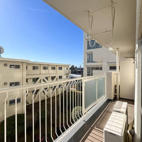 三井馬事公苑南ハイツの室内写真