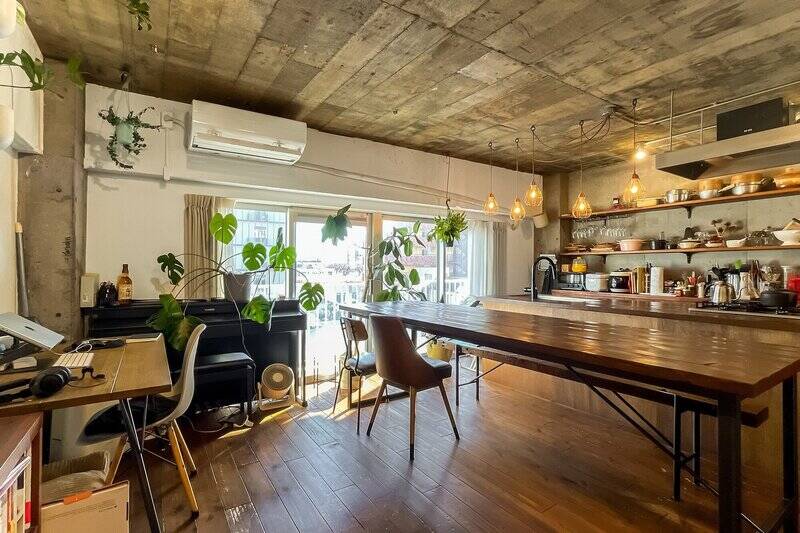 ……という声が聞こえてきそうな大空間。立地のよさも相まって、ホームパーティーを頻繁に開催したくなりますね！