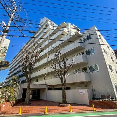 ファミール三軒茶屋の建物・共用部写真