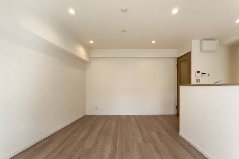 バルコニー側から見たLD。奥をダイニングにするか、手前にするか……楽しい妄想が尽きません。