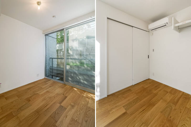 <b>左・</b>木漏れ日がきれいな、コンパクトサイズの洋室。壁一面の大きな掃き出し窓を開けると、人ひとり立てるほどの奥行きのバルコニーがあります。／<b>右・</b>室内の収納はスリムなオープンクローゼットがひとつ。廊下に大きなクローゼットがあるので、そちらを併せて使うのがいいかもしれません。