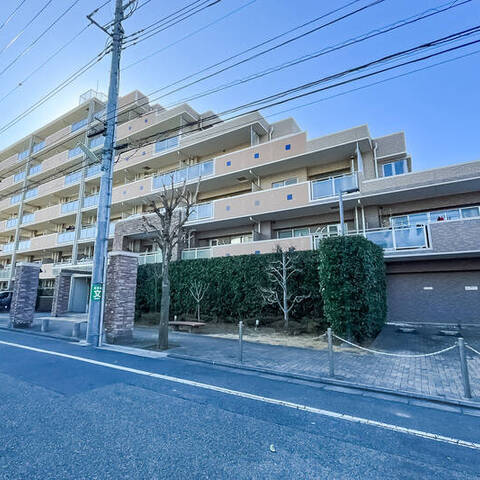 ジェイシティ千歳烏山光の杜の室内写真