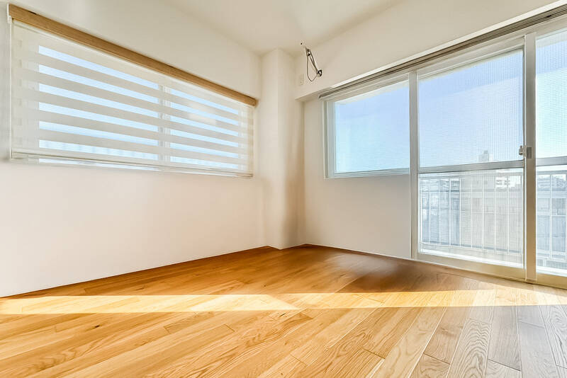 南と東に窓があり、こちらも明るい空間です。