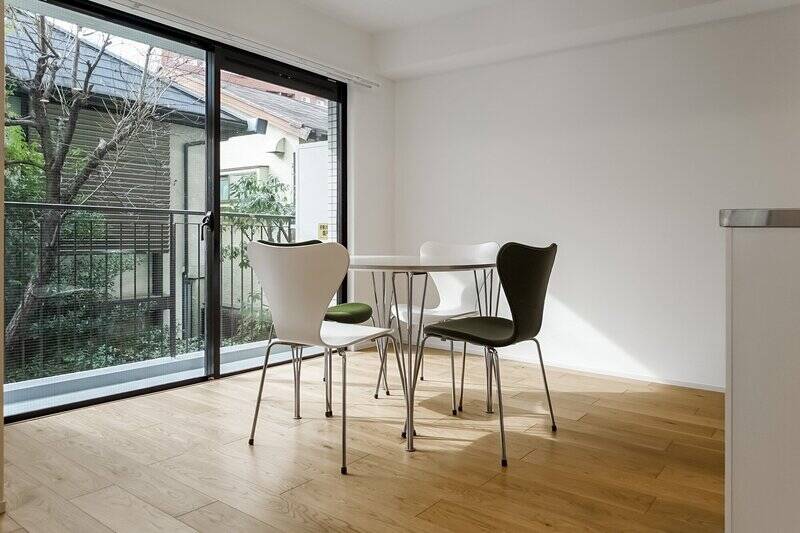 コンパクトなスペースになっています。また、リビングと同じく床暖房が!