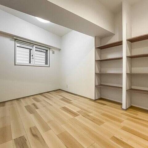 都立大バロンズコートの室内写真