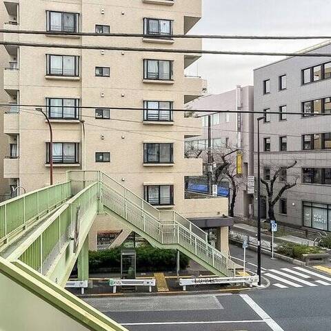 都立大バロンズコートの室内写真