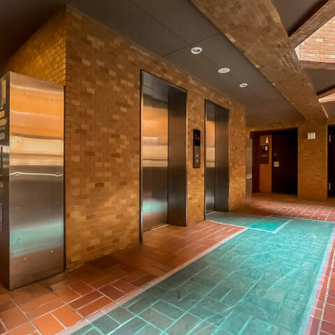 スカイプラザ赤坂の建物・共用部写真