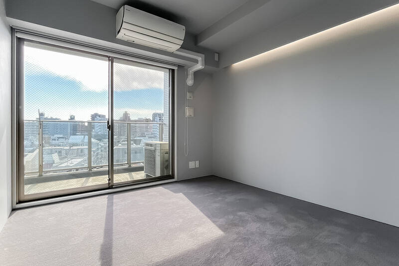 南西向きで日当たり良好。物干しの動線を考えると、こちらを主寝室にするのがオススメです。