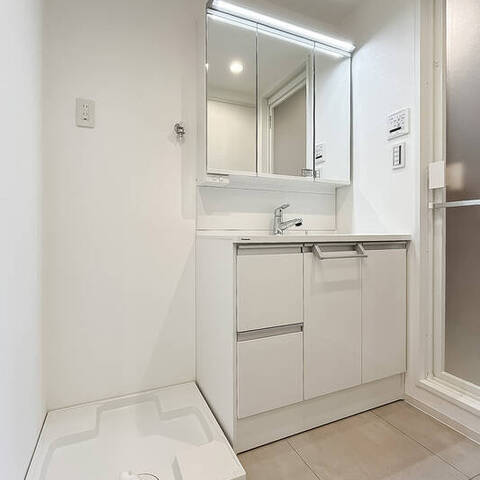 秀和若林レジデンスの室内写真