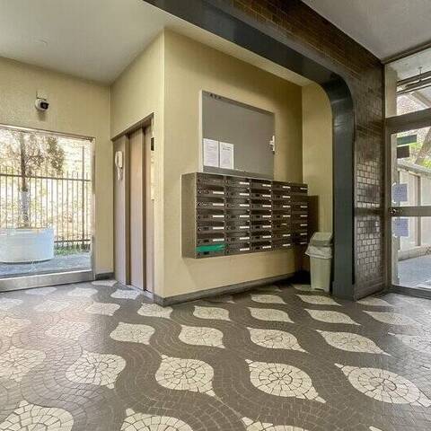 まんしょん中目黒の建物・共用部写真