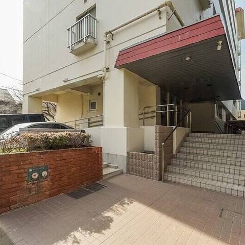 下馬スカイマンションの建物・共用部写真