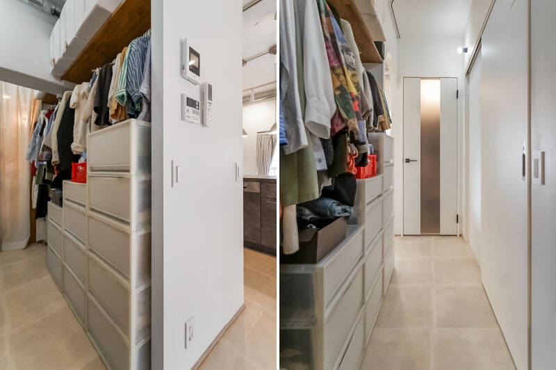 <b>左・</b>キッチンの裏には、通路を兼ねたウォークスルークローゼットが。／<b>右・</b>正面にある扉の先はワークスペースに。まずは水まわりからご紹介します。