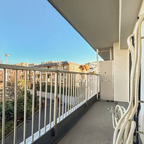 日商岩井芦花公園マンションの室内写真