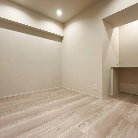 南平台マンションの室内写真