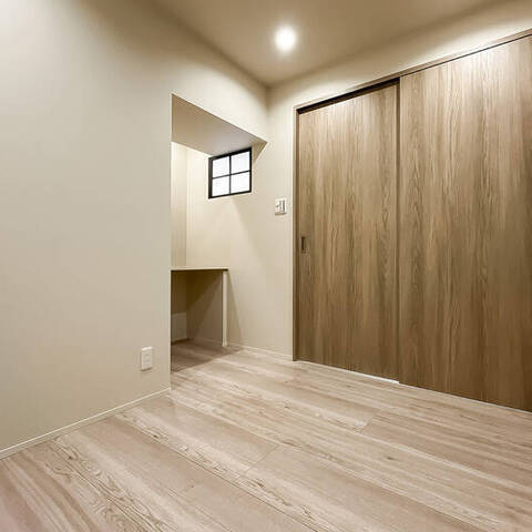 南平台マンションの室内写真