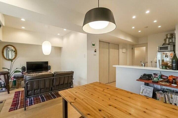 街を旅して、よいを解く