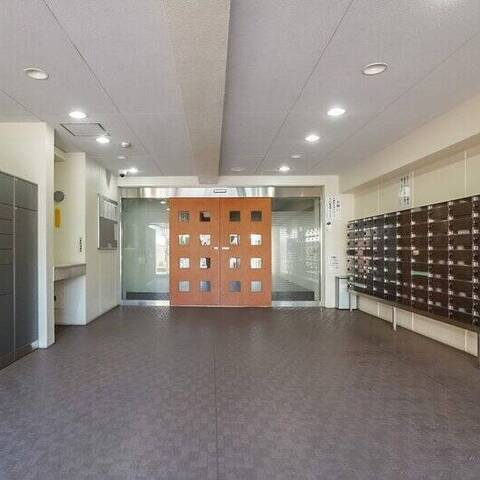 ライオンズマンション三宿の建物・共用部写真