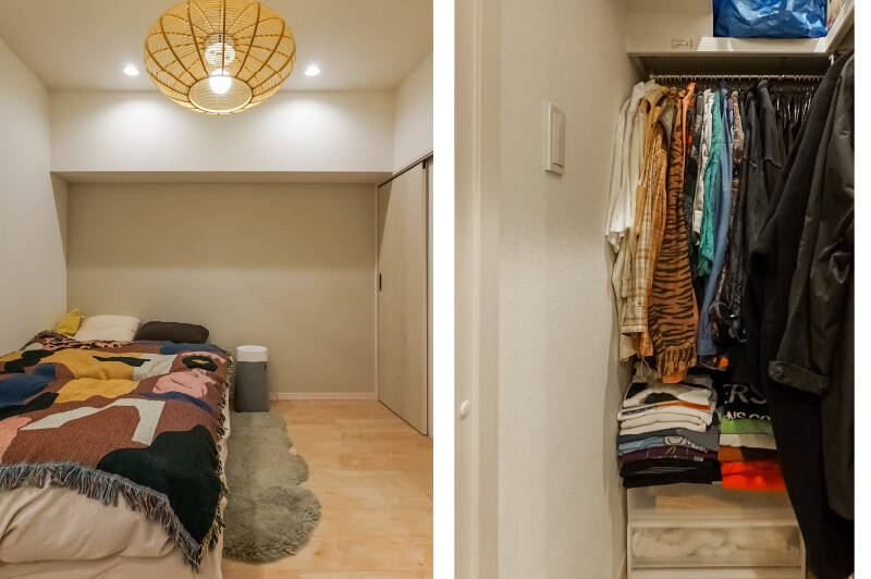 洋室には、2面に枕棚とハンガーパイプを配した、ウォークインクローゼットが備わっています。