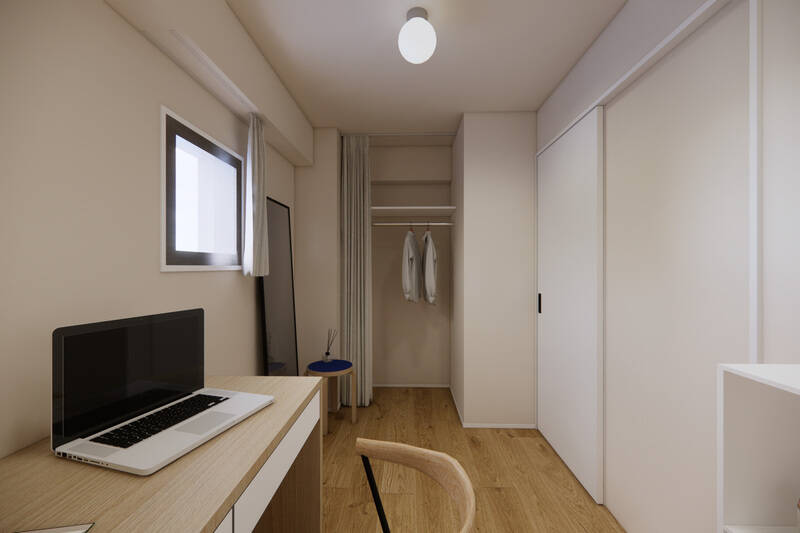 約4.6帖のサービスルーム。こちらもカーテンで仕切るタイプのクローゼットがあります。