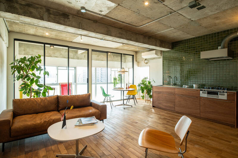 光が満ちる、広々としたLDKは約18.7帖。これくらいの価格×間取りの物件としては、これって異例の広さなのではないでしょうか？