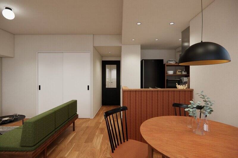 室内に戻ってきました。キッチンの腰壁に貼られたリブパネルが、これまた印象的で可愛らしい……！