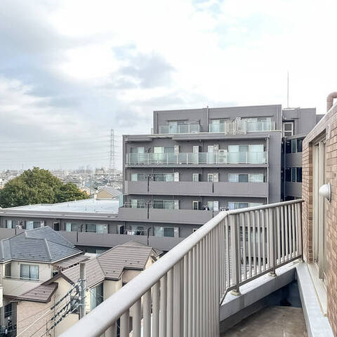 グランシティ武蔵関の室内写真