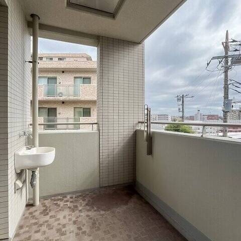 ドレッセ荏田北フォーネの室内写真