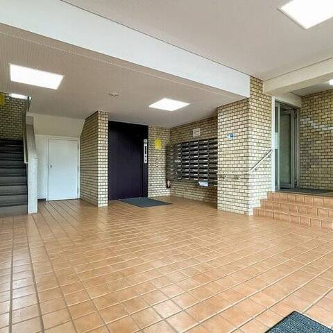 三井馬事公苑南ハイツの建物・共用部写真