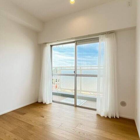 三井馬事公苑南ハイツの室内写真