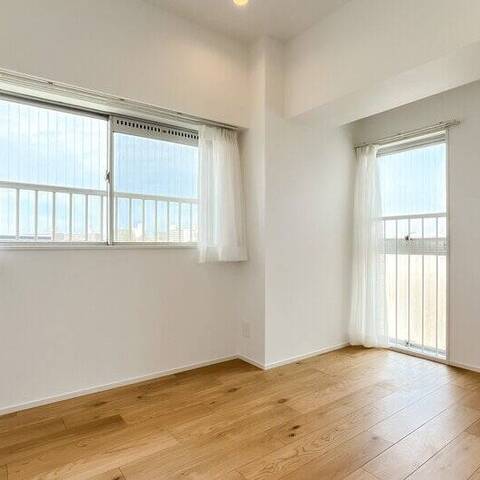 三井馬事公苑南ハイツの室内写真