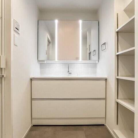 三井馬事公苑南ハイツの室内写真