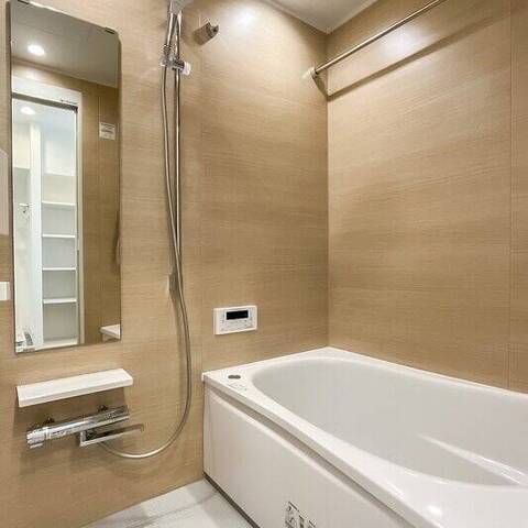 三井馬事公苑南ハイツの室内写真