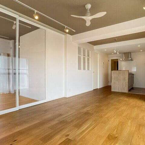 三井馬事公苑南ハイツの室内写真