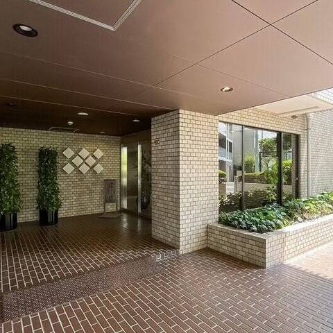 南青山パークマンションの建物・共用部写真