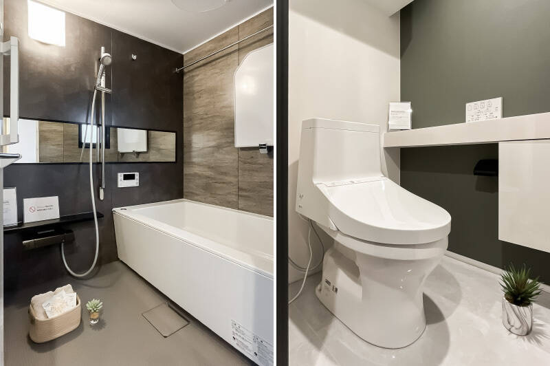 <b>左・</b>落ち着いたトーンのユニットバス。こちらにもルーフバルコニーに面した小窓が付いているため、半露天気分が味わえそうですよ◎／<b>右・</b>廊下沿いに独立したトイレ。手洗いカウンター付きです。