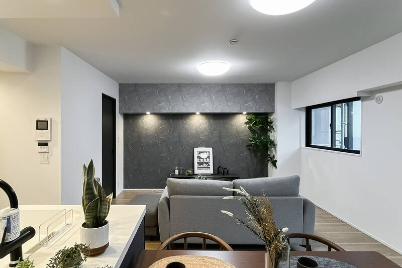 次に、アクセントクロス左手のドアを開けてみましょう。