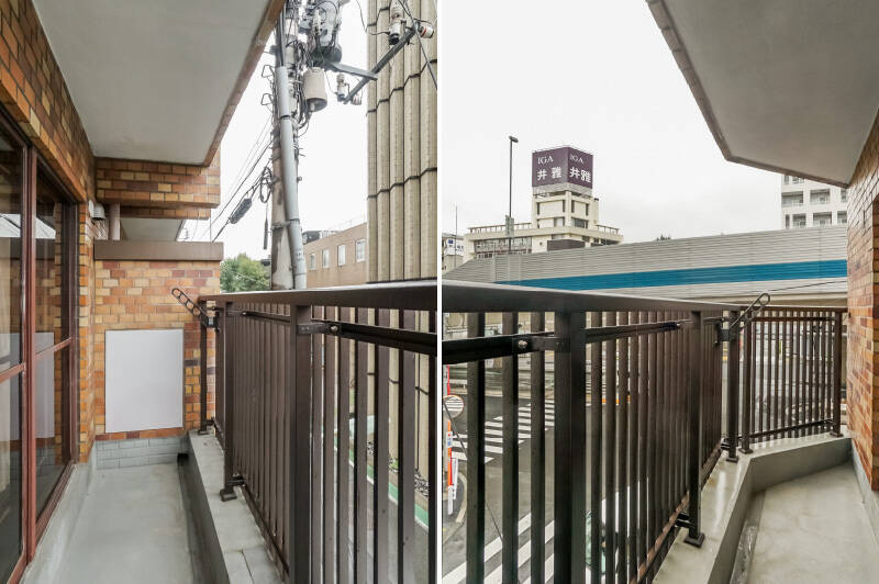 バルコニーの柵は高めに設定。物干し竿受けも備わっていますが、通りに面しているため、気になる方は浴室乾燥機や乾燥機付き洗濯機の利用もよさそうです。