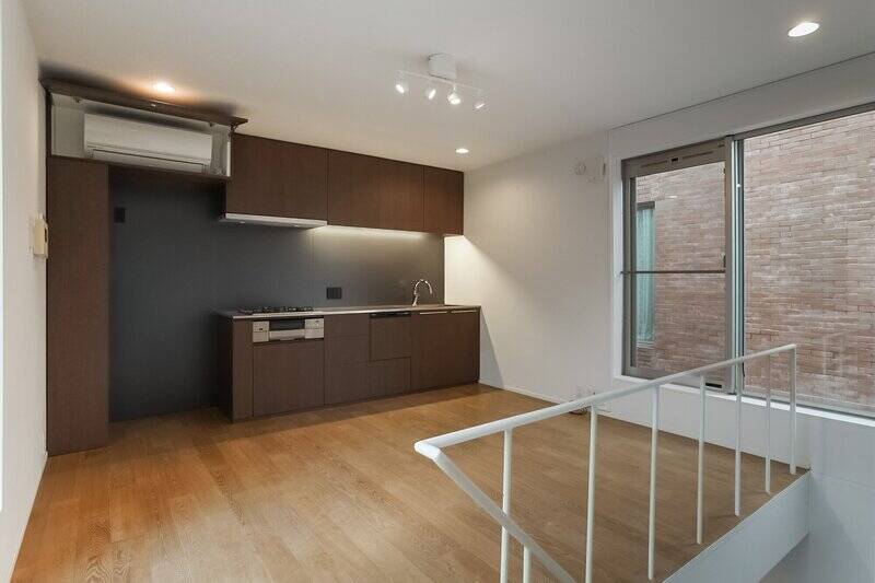 階段を上った先は、約9.2帖のダイニングキッチン。