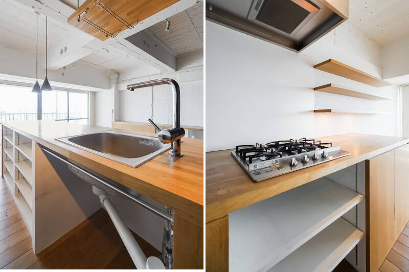 まるで家具のような、造作のシンプルなキッチン。食洗機のないタイプでシンクがややコンパクトなので、毎日がっつり自炊する場合はちょっと物足りないかもしれません。熱源は、おしゃれな全面五徳タイプの4口コンロが備わっています（きれいな状態でした！）。