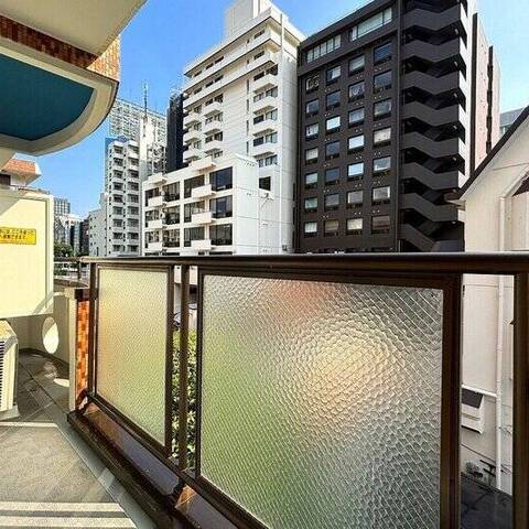 ルイマーブル乃木坂の室内写真